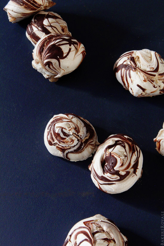来自Bakers Royale的巧克力漩涡蛋白甜瓜188宝金博网址十多