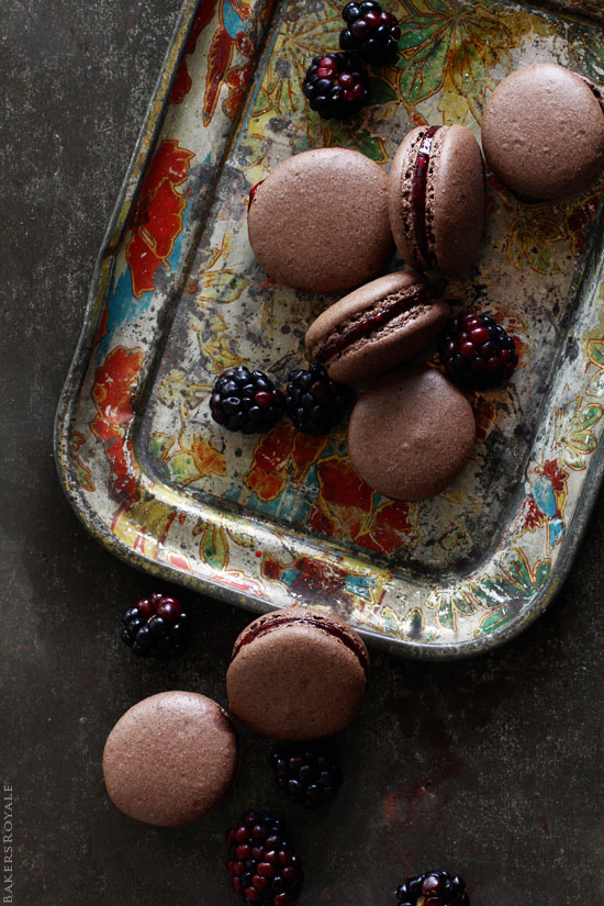 Bakersroyale的巧克力黑莓Macarons