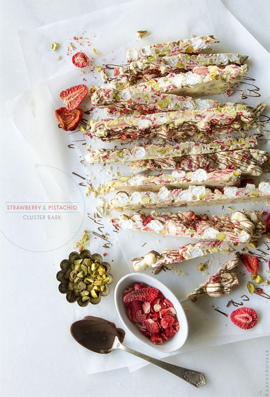 禁止四种成分甜点：草莓＆pistachio集群从Bakers Royale吠叫188宝金博网址十多