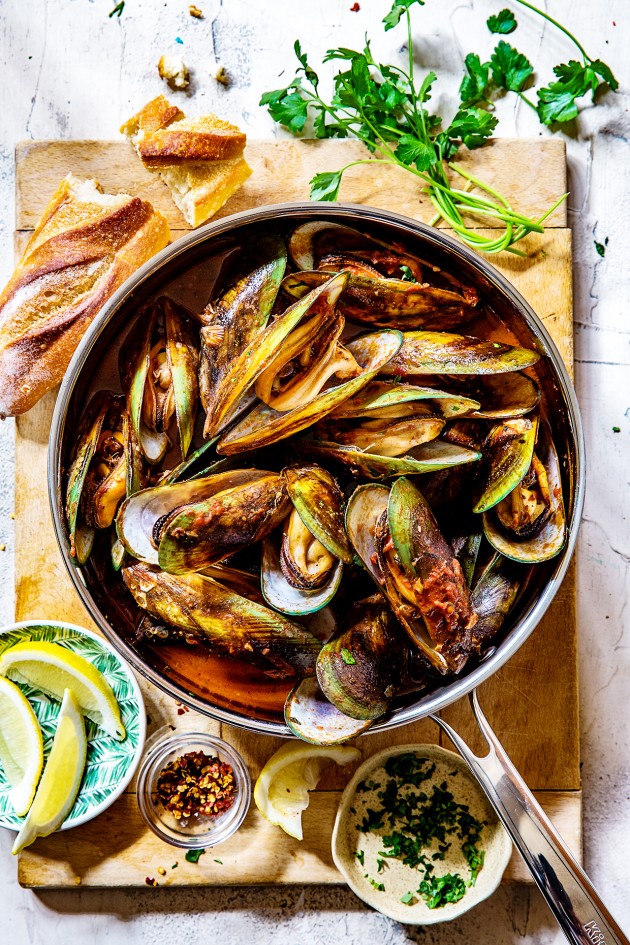 steamed-mussels-bakers-royale-1