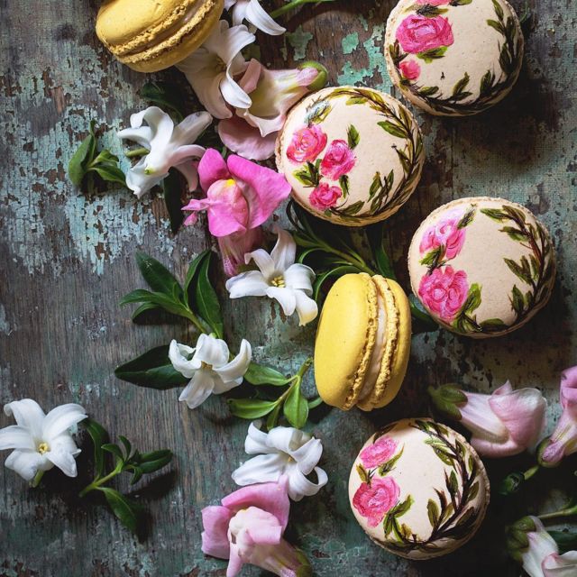 手绘macarons因为它是春天，我已经为所有绽放做好了准备！- 发布博客。188宝金博网址链接在我的个人资料中或转到谷歌和键入：手绘macarons面包师royale #macarons #macaronstagram #maca188宝金博网址十多ronstagram #bakinglove #bakersgonnake #dessertlover #cookies #sweettreats